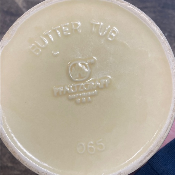 Pfaltzgraff USA Cream Butter Dish with Lid - Picture 4 of 7